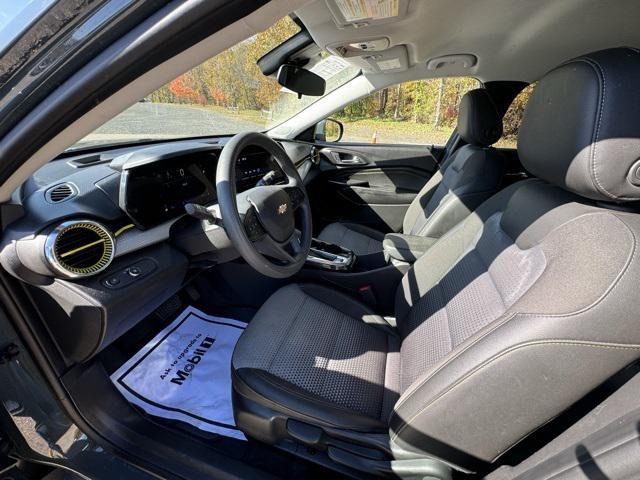 used 2025 Chevrolet Trax car, priced at $20,149