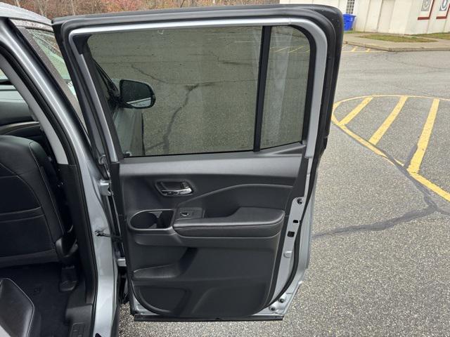 used 2025 Honda Ridgeline car, priced at $36,533