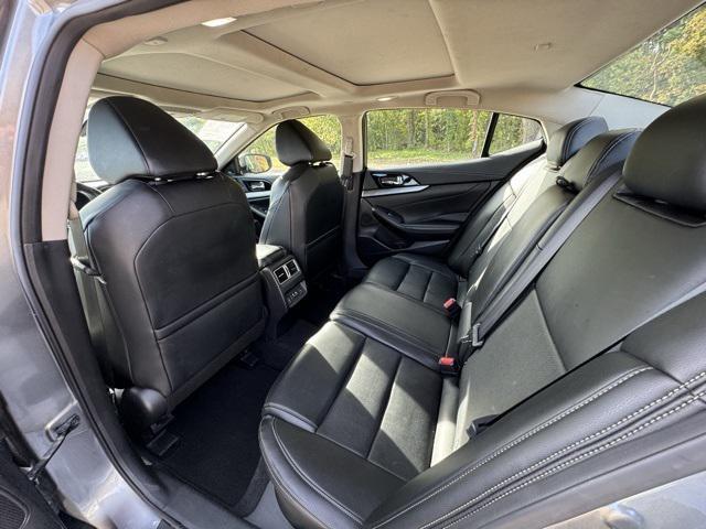 used 2023 Nissan Maxima car, priced at $21,999