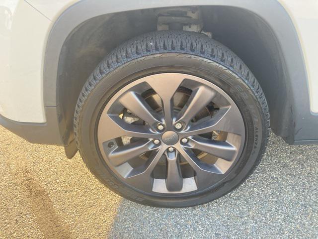 used 2021 Jeep Cherokee car, priced at $18,248