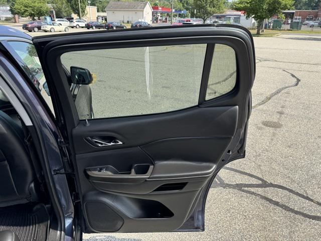 used 2019 GMC Acadia car, priced at $20,998