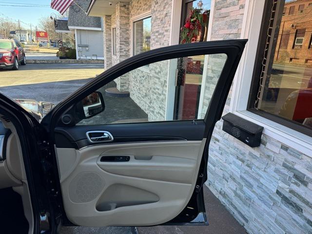 used 2021 Jeep Grand Cherokee car, priced at $24,258