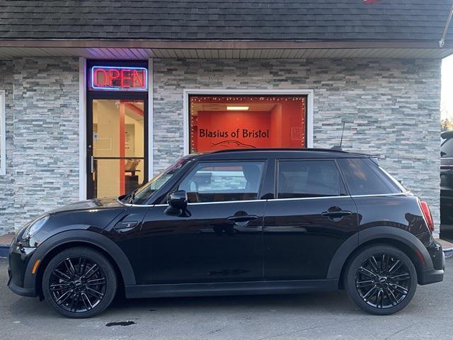 used 2022 MINI Hardtop car, priced at $22,999