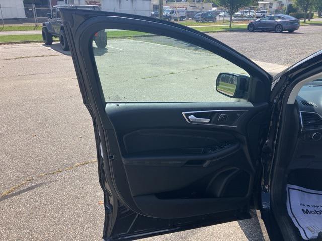 used 2024 Ford Edge car, priced at $25,399