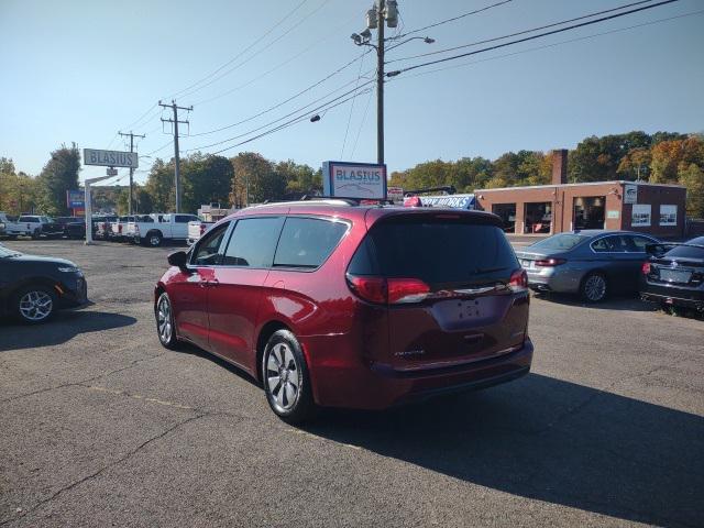 used 2018 Chrysler Pacifica Hybrid car, priced at $15,668