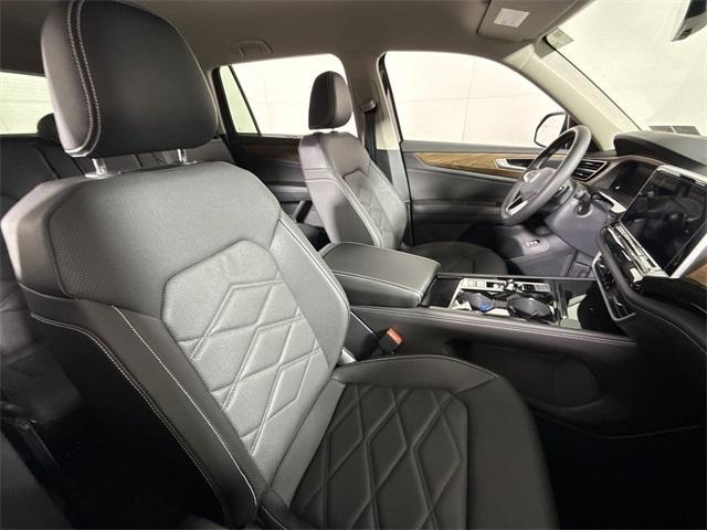 new 2025 Volkswagen Atlas car, priced at $43,787