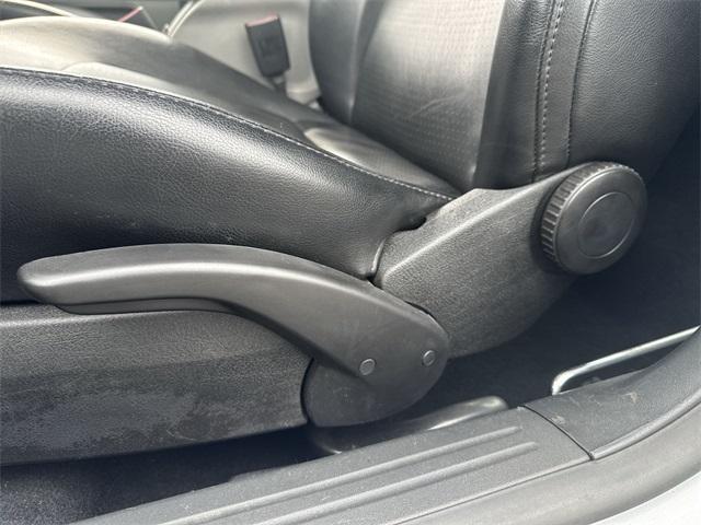 used 2005 Volkswagen New Beetle car, priced at $5,366