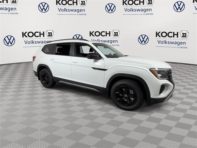 new 2025 Volkswagen Atlas car, priced at $45,511