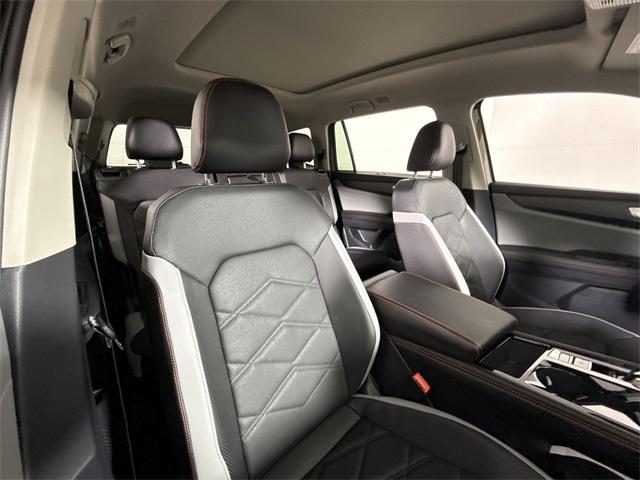 new 2025 Volkswagen Atlas car, priced at $45,511