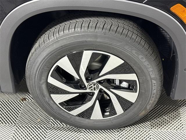 new 2025 Volkswagen Tiguan car, priced at $31,670