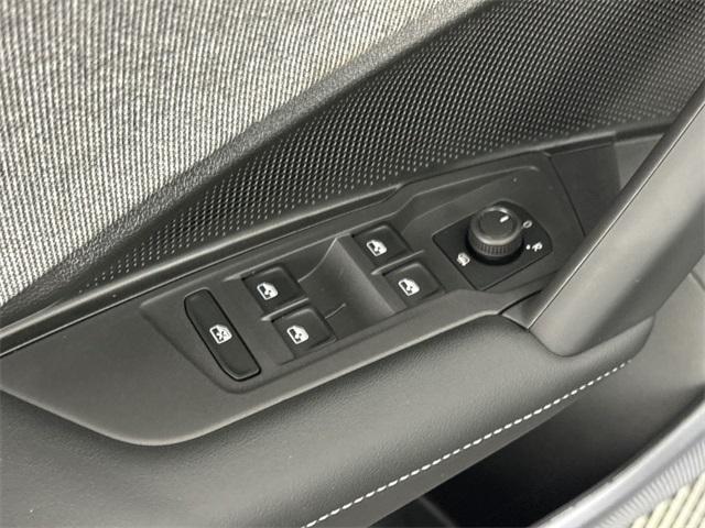 new 2025 Volkswagen Tiguan car, priced at $31,670