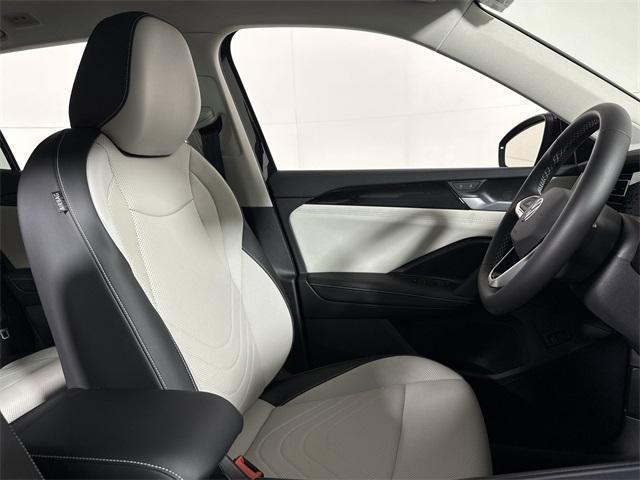 new 2025 Volkswagen Tiguan car, priced at $35,937