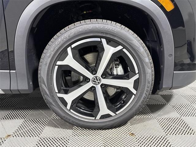 new 2025 Volkswagen Tiguan car, priced at $35,937