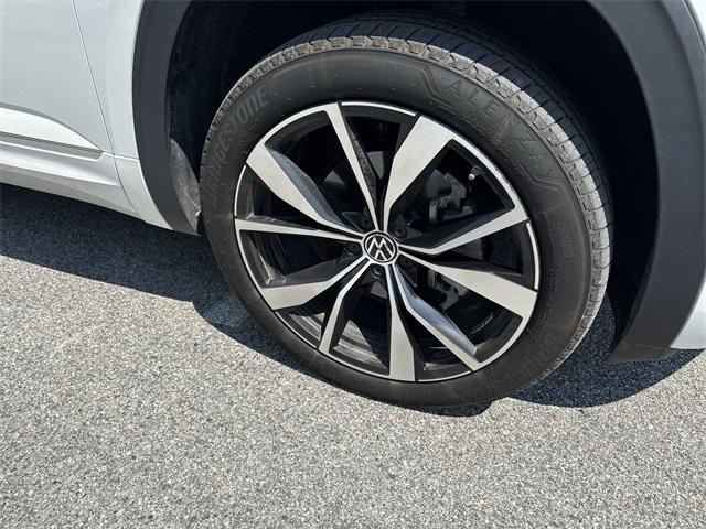 used 2024 Volkswagen Atlas car, priced at $42,699
