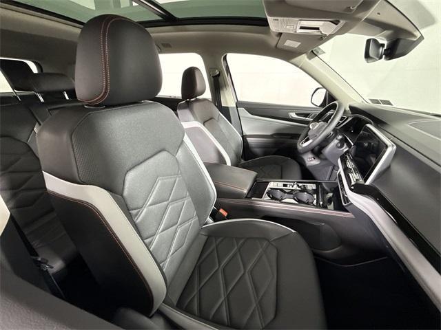new 2025 Volkswagen Atlas car, priced at $45,966