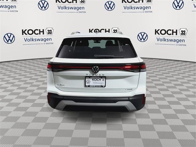 new 2025 Volkswagen Tiguan car, priced at $32,076