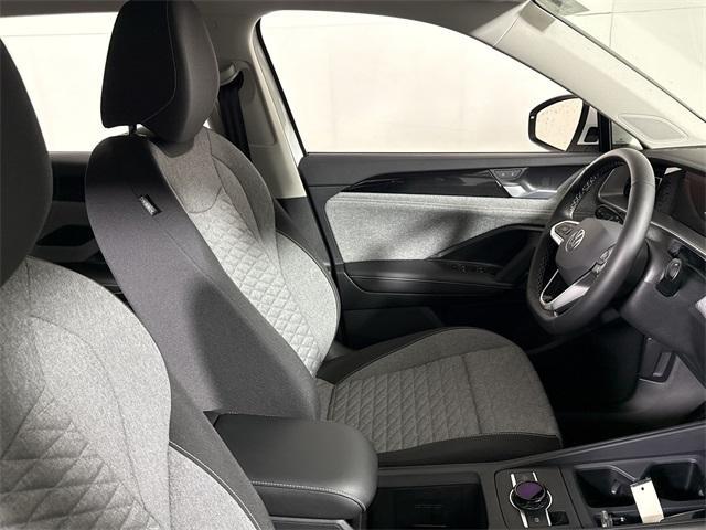 new 2025 Volkswagen Tiguan car, priced at $32,076