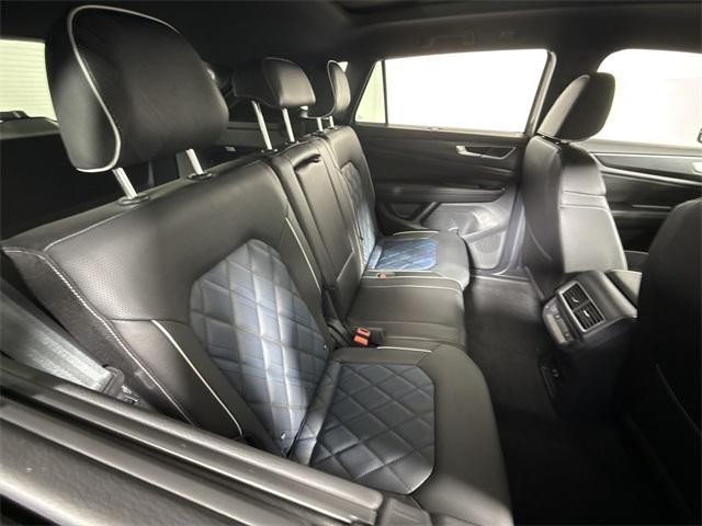 new 2025 Volkswagen Atlas Cross Sport car, priced at $51,181