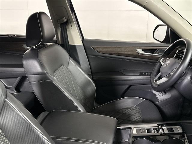 used 2024 Volkswagen Atlas car, priced at $41,321