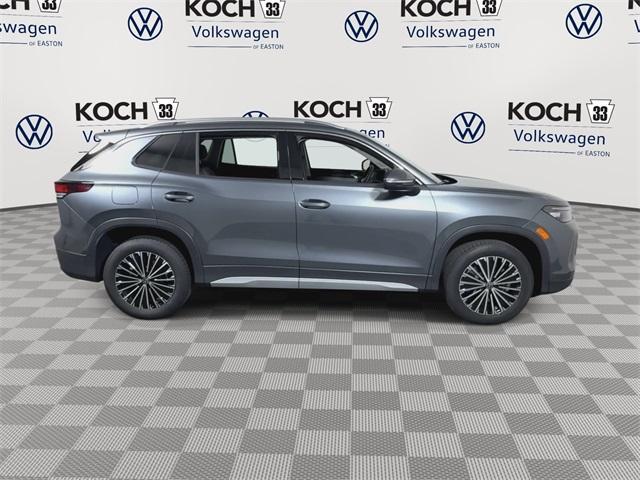 new 2025 Volkswagen Tiguan car, priced at $31,882