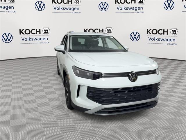 new 2025 Volkswagen Tiguan car, priced at $34,321