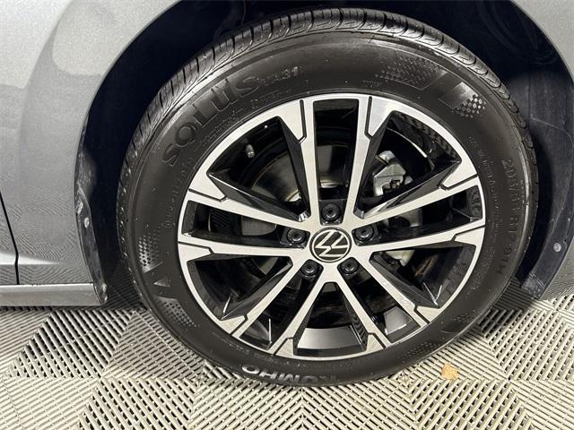 used 2024 Volkswagen Jetta car, priced at $23,056