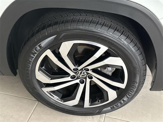 used 2022 Volkswagen Atlas car, priced at $30,000