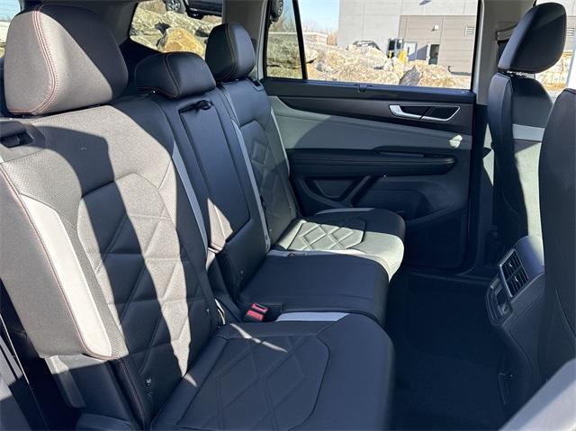 new 2025 Volkswagen Atlas car, priced at $46,916