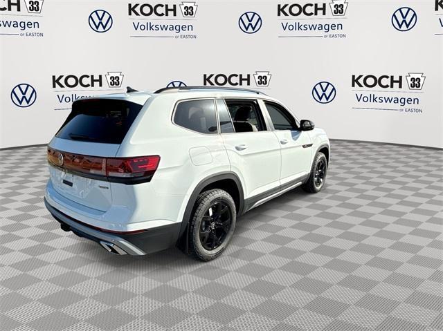 new 2025 Volkswagen Atlas car, priced at $46,916