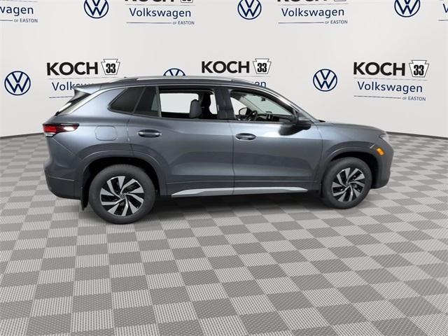new 2025 Volkswagen Tiguan car, priced at $32,076