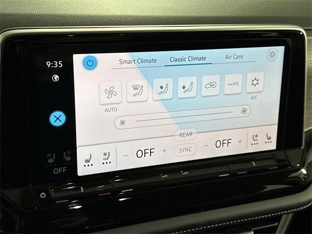 new 2025 Volkswagen Atlas car, priced at $47,956