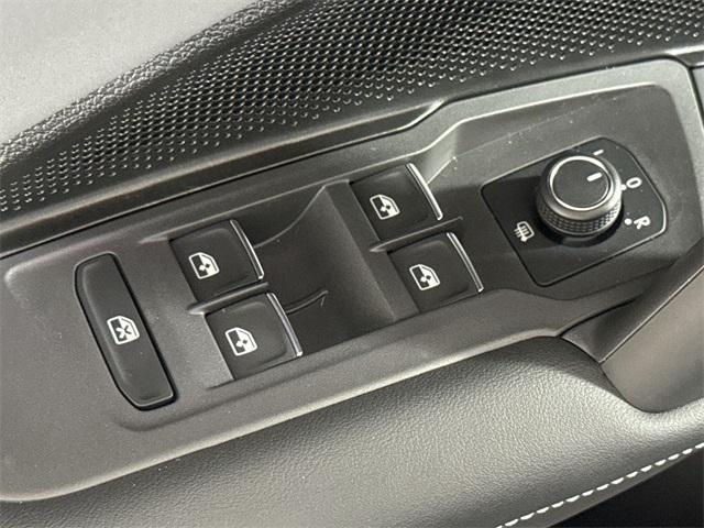 new 2025 Volkswagen Tiguan car, priced at $34,321