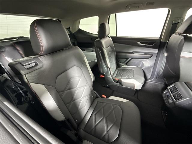 new 2025 Volkswagen Atlas car, priced at $49,566