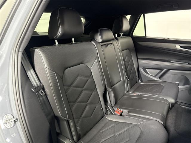 new 2026 Volkswagen Atlas Cross Sport car, priced at $47,017