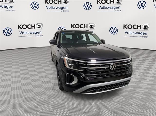 new 2025 Volkswagen Atlas car, priced at $46,781