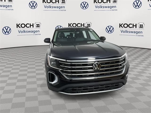 new 2025 Volkswagen Atlas car, priced at $40,577