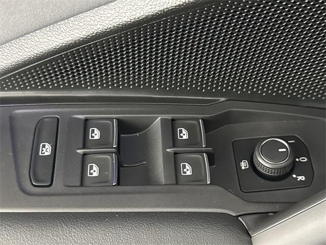 new 2025 Volkswagen Tiguan car, priced at $37,247