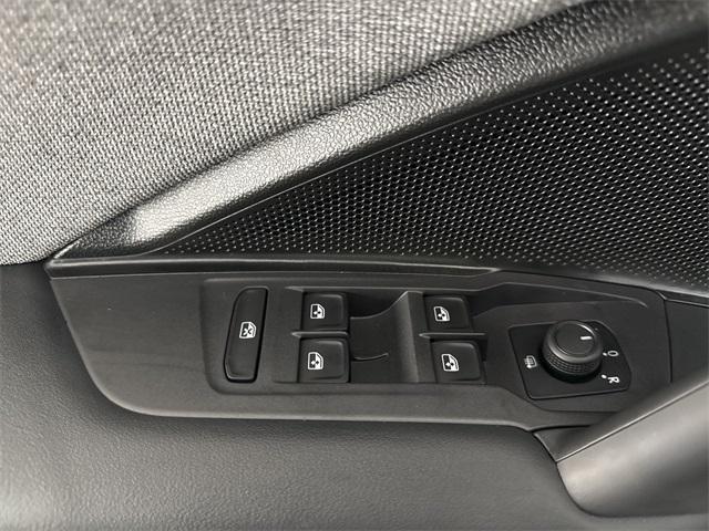 new 2025 Volkswagen Tiguan car, priced at $31,882