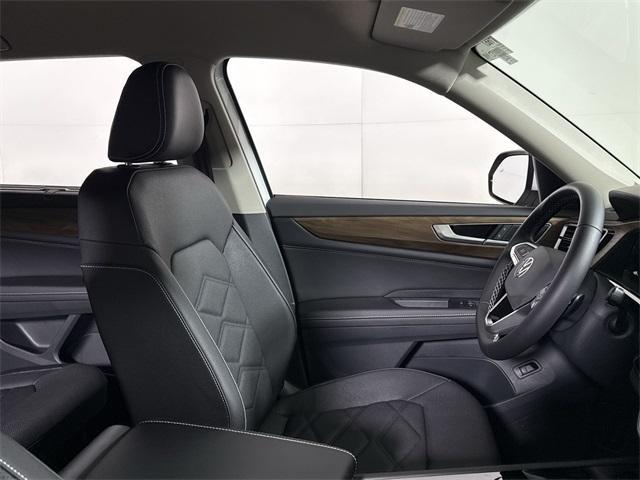 new 2025 Volkswagen Atlas car, priced at $44,787