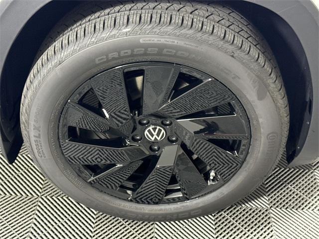 new 2025 Volkswagen Atlas car, priced at $44,787