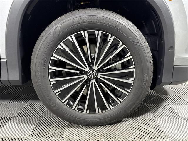 new 2025 Volkswagen Tiguan car, priced at $31,882