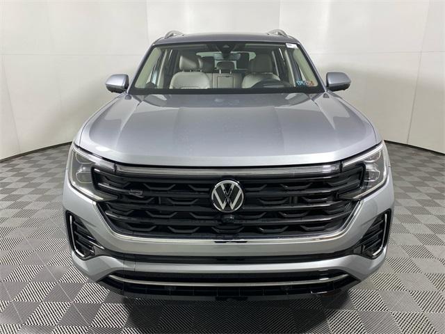 new 2024 Volkswagen Atlas car, priced at $51,021