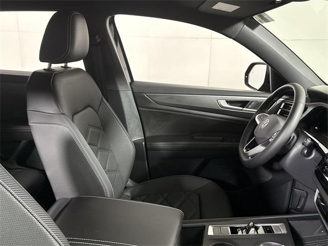new 2025 Volkswagen Atlas Cross Sport car, priced at $37,516