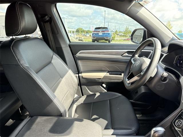 used 2022 Volkswagen Atlas Cross Sport car