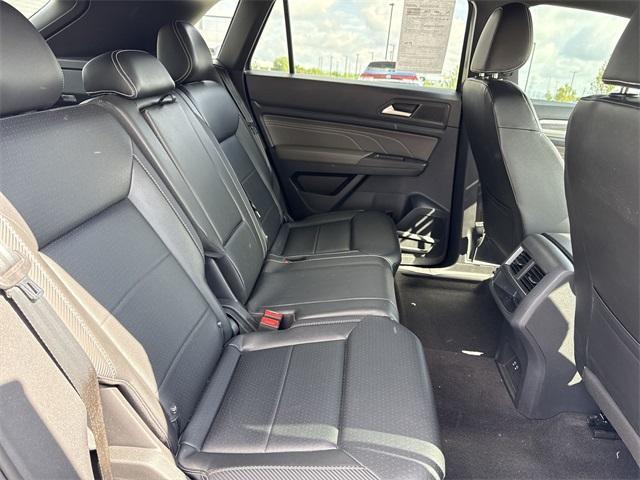 used 2022 Volkswagen Atlas Cross Sport car