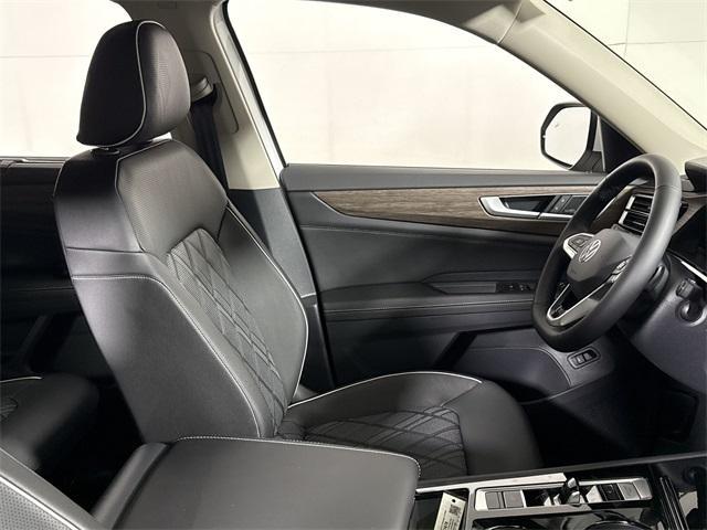 new 2025 Volkswagen Atlas car, priced at $53,921