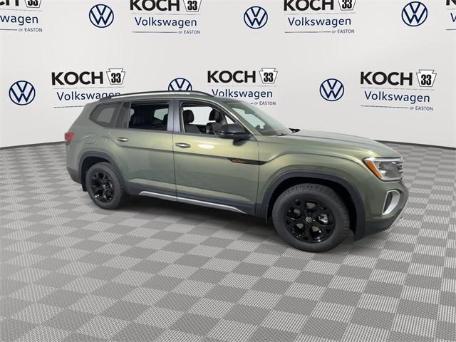 new 2025 Volkswagen Atlas car, priced at $48,416