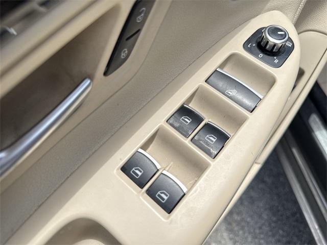 used 2014 Volkswagen Eos car, priced at $9,019
