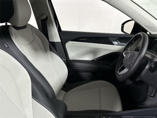 new 2025 Volkswagen Tiguan car, priced at $36,076
