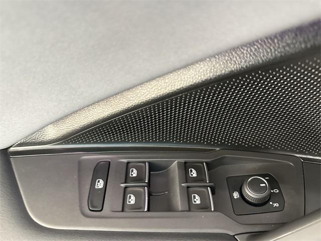 new 2025 Volkswagen Tiguan car, priced at $31,961
